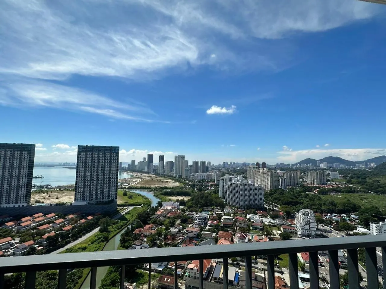 Lm Homeya 3 Bdrm Coastline View Condo For 4-14 Pax With Netflix & Coway Water Purifier Tanjung Tokong