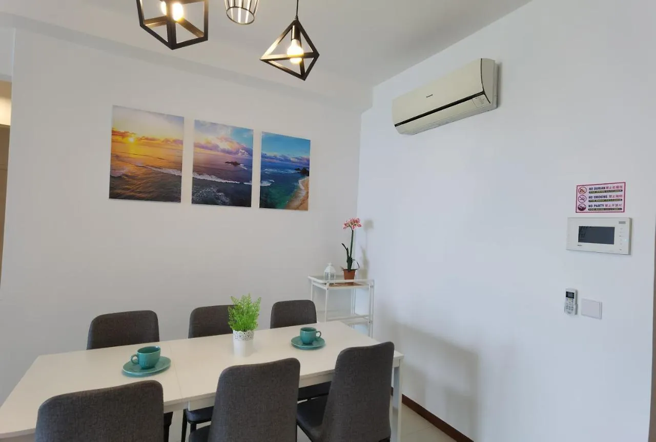 Lm Homeya 3 Bdrm Coastline View Condo For 4-14 Pax With Netflix & Coway Water Purifier Tanjung Tokong 0*,  Malaysia