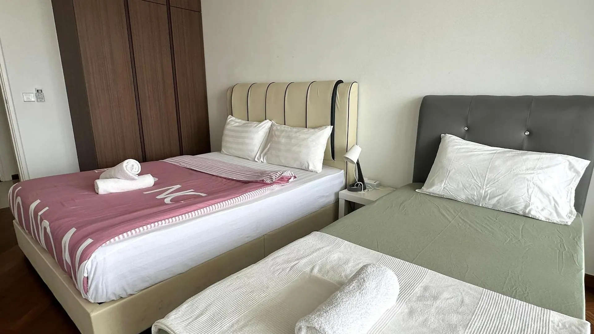 Lm Homeya 3 Bdrm Coastline View Condo For 4-14 Pax With Netflix & Coway Water Purifier Tanjung Tokong Malaysia